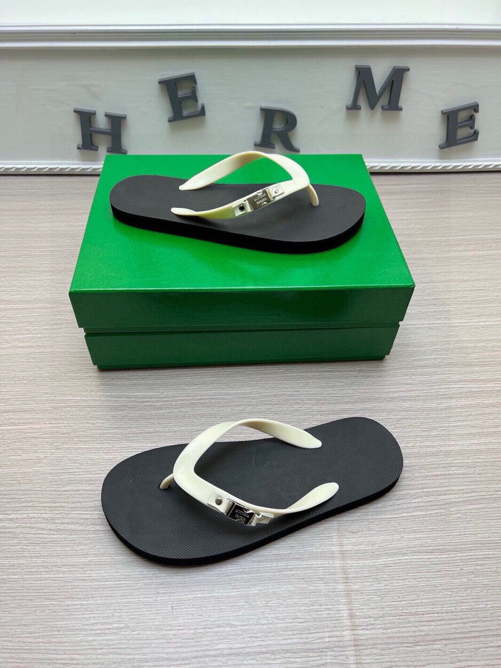535ZA291Z Popular Slippers