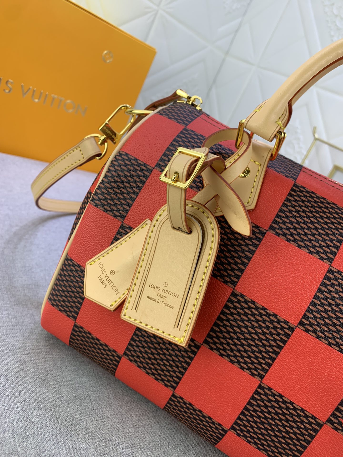 2XE269B Popular  leather bag 