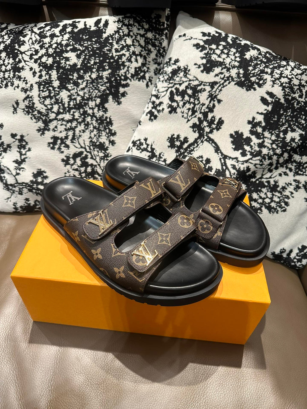 285ZE29Z  Popular leather Shoes
