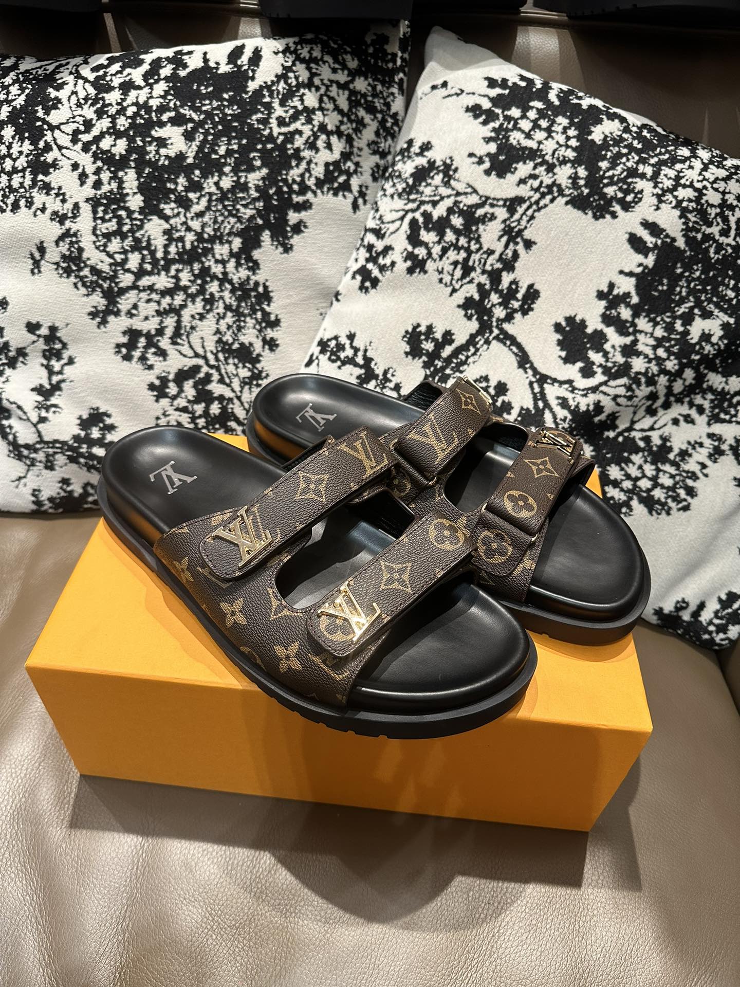 285ZE29Z  Popular leather Shoes