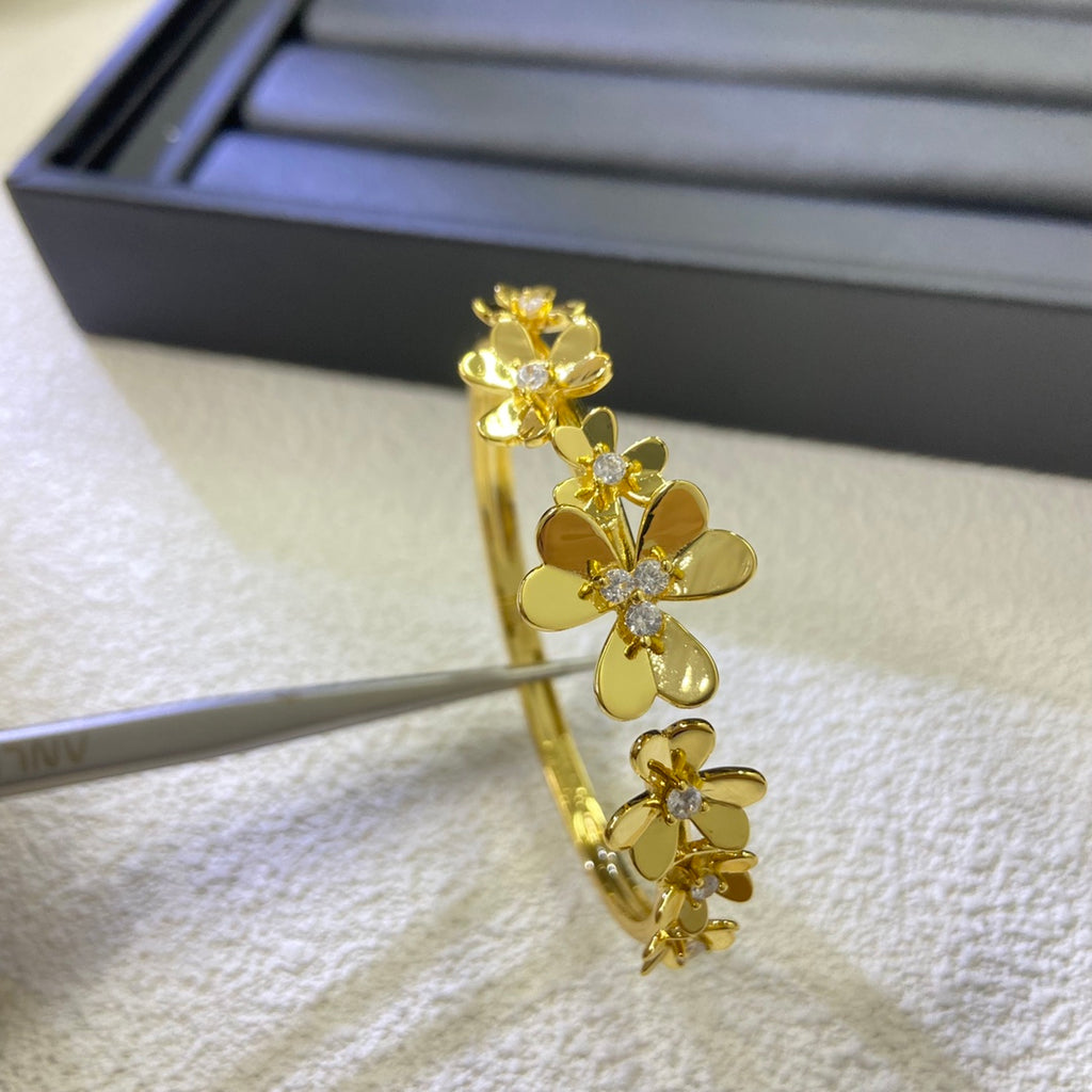 15QVC27K  Popular Bracelets