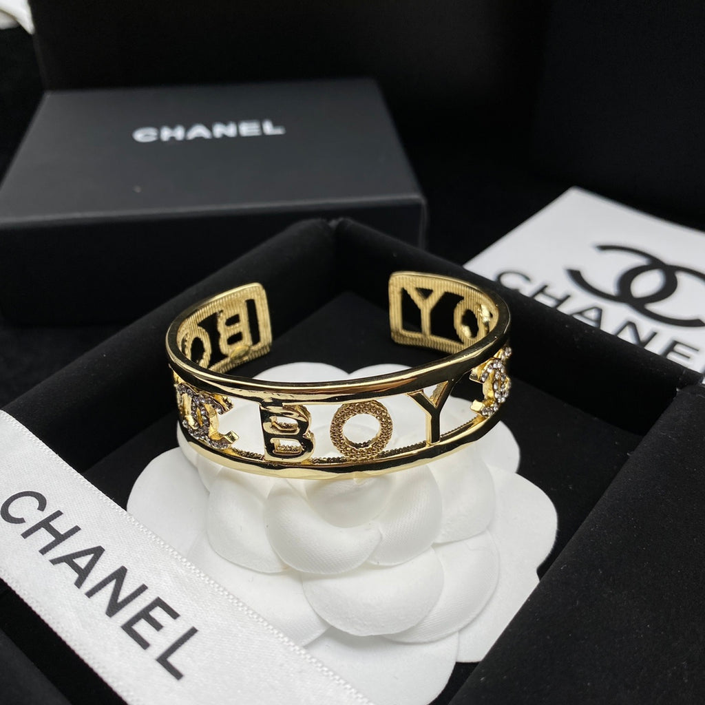 15QC31K  Popular Bracelets