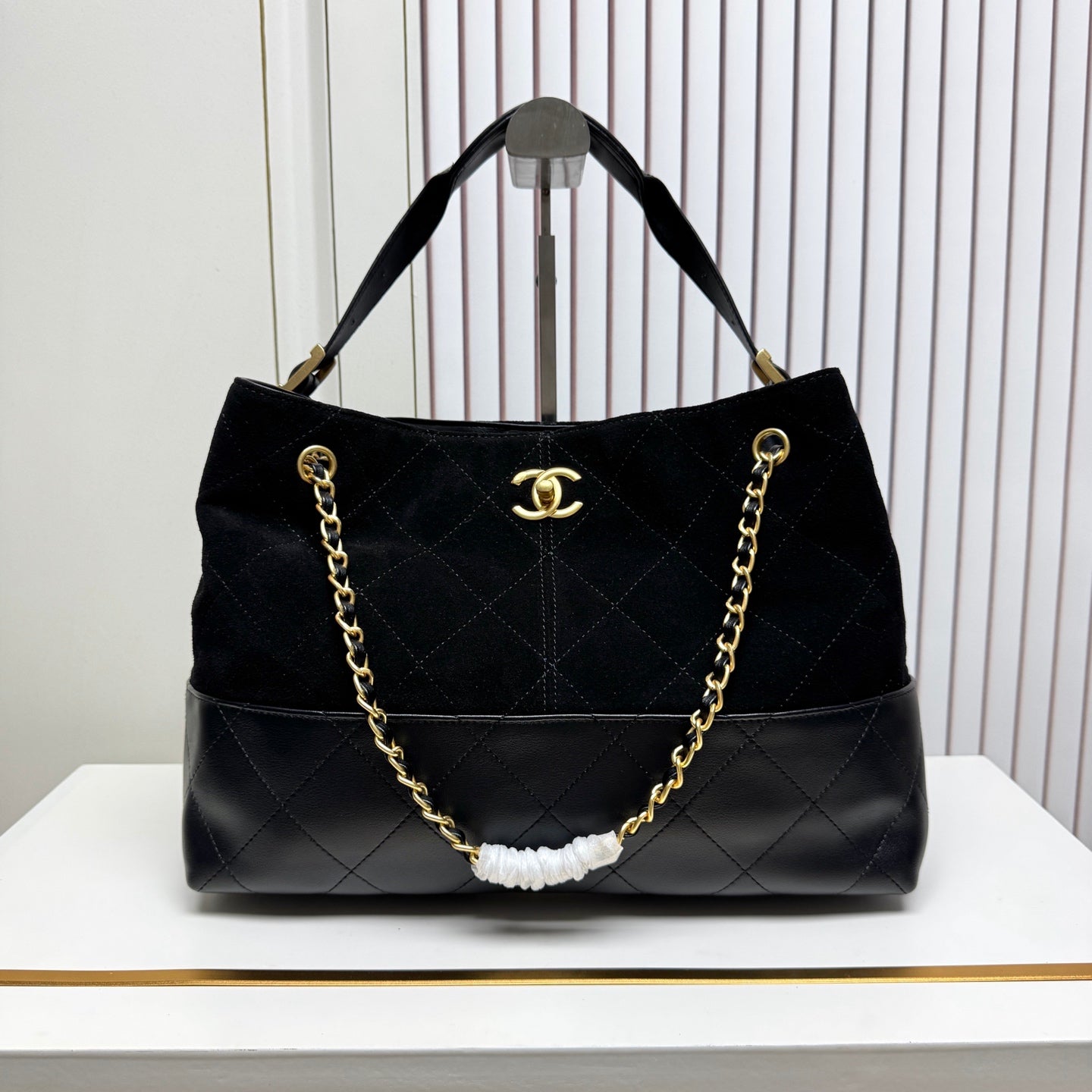 146PC17B Popular leather bag