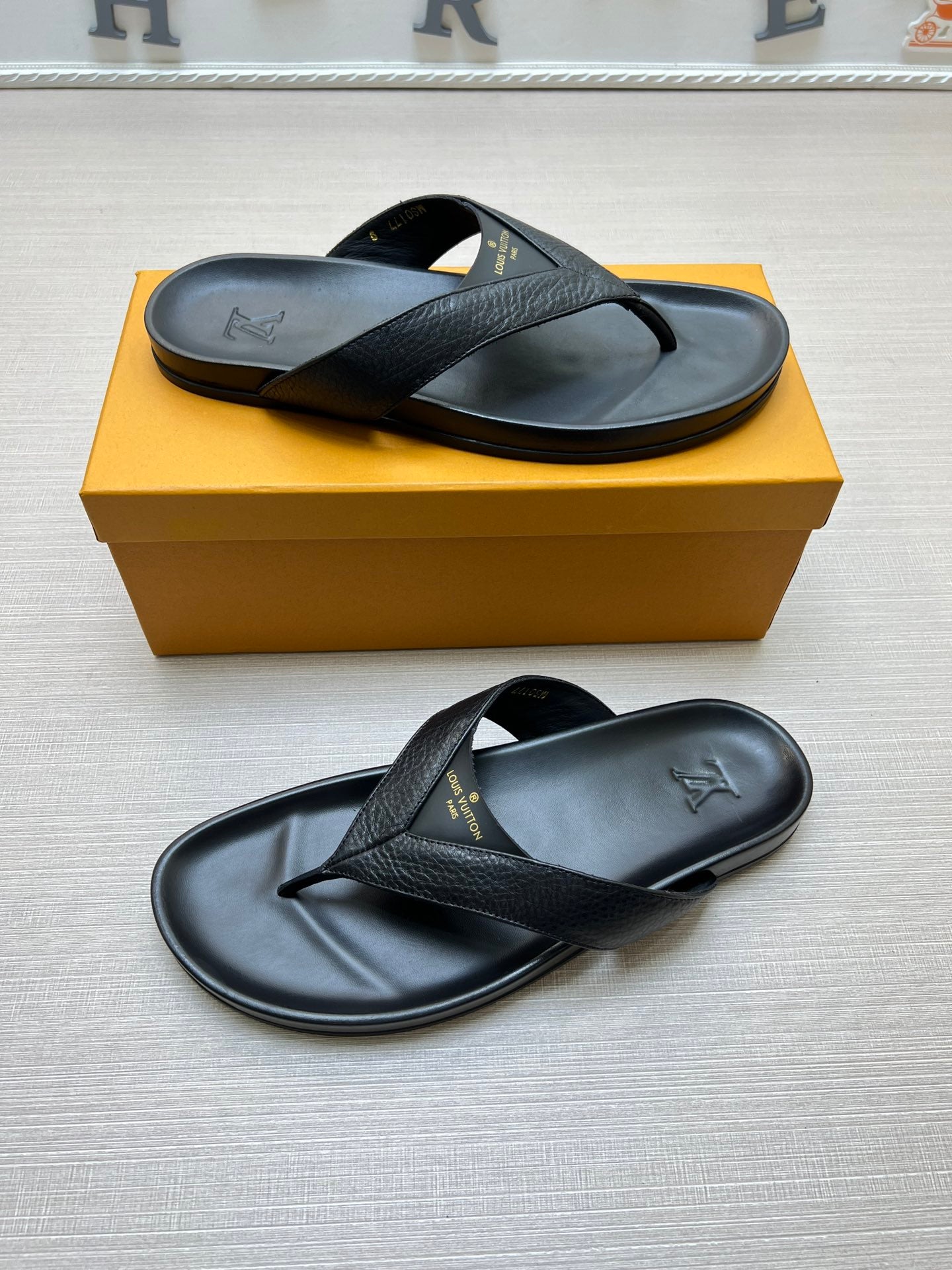 54E85Z Popular slippers
