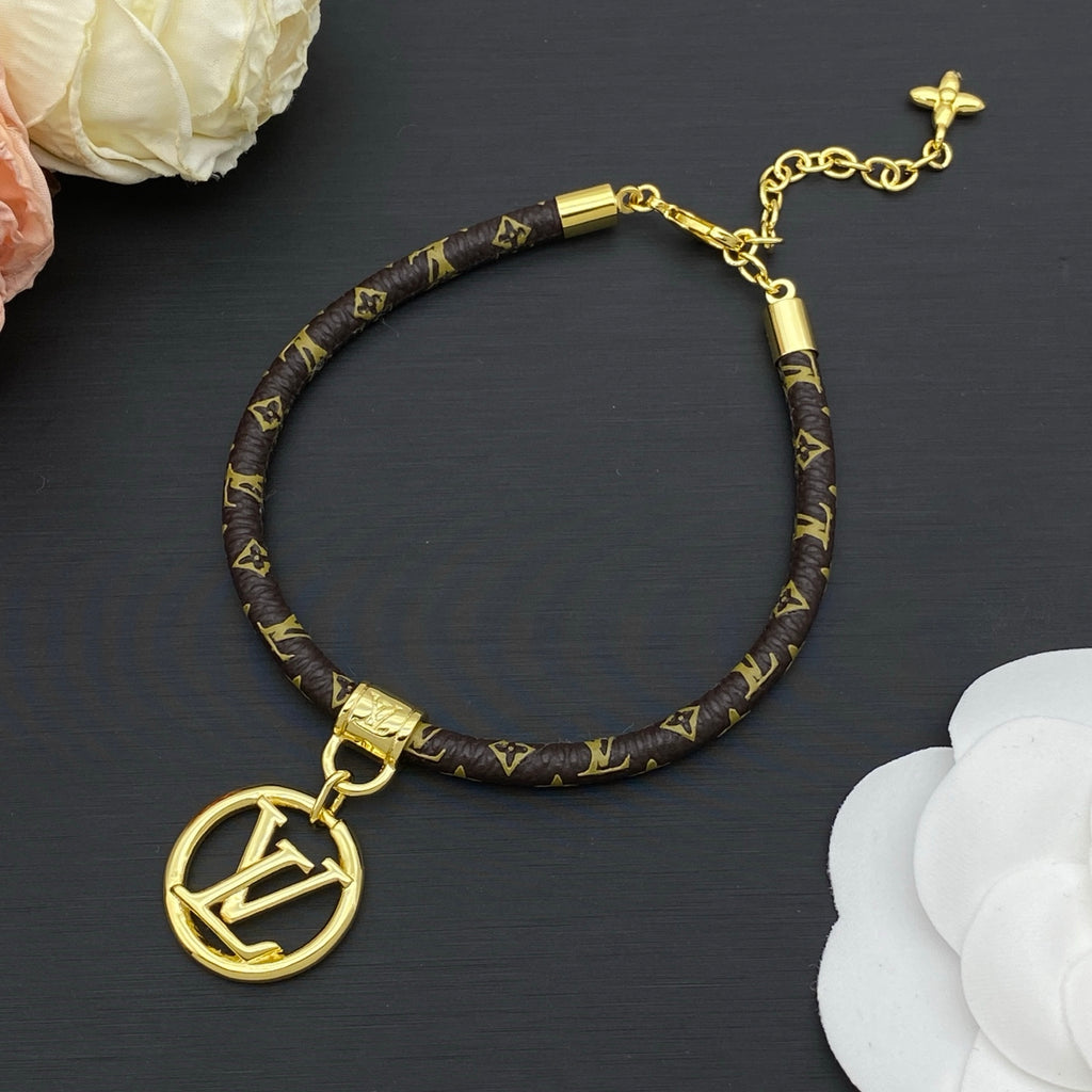 136NE83X Popular  Bracelets