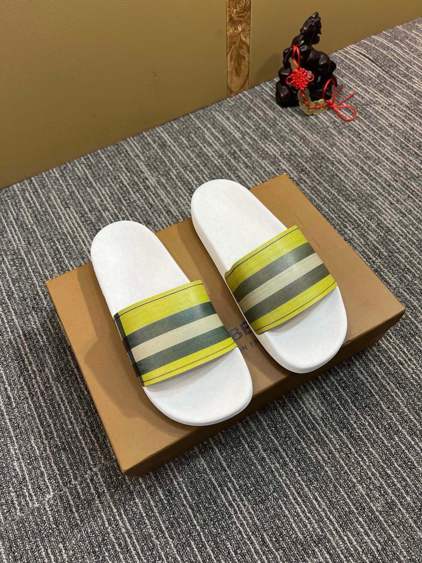 535ZR261Z Popular Slippers
