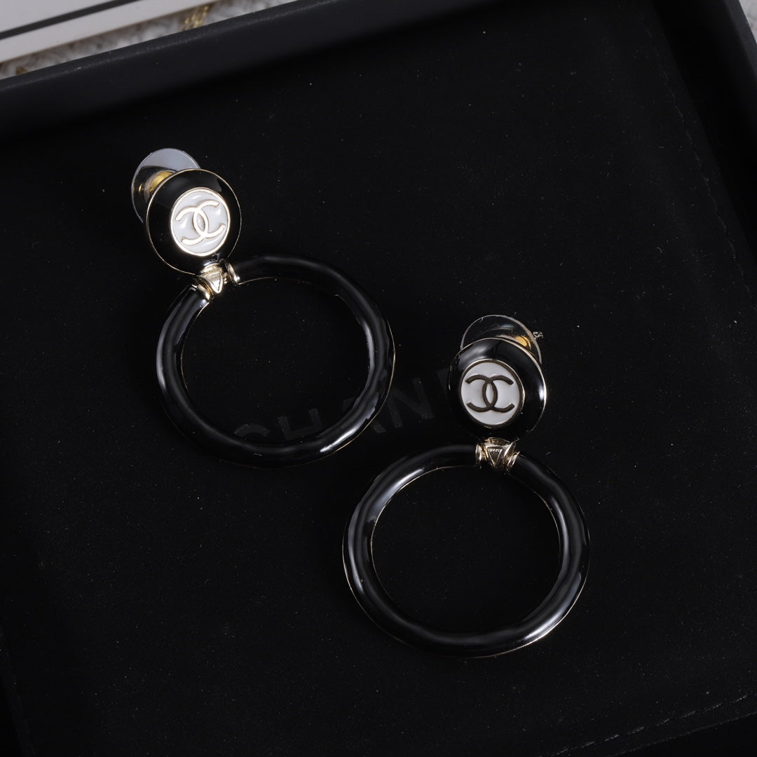 14C307E Popular Earrings