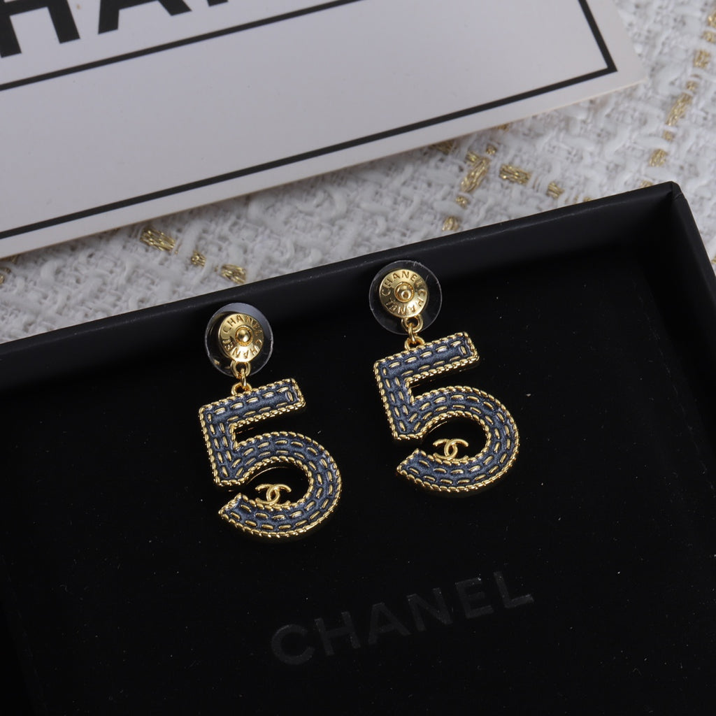 14C305E Popular Earrings