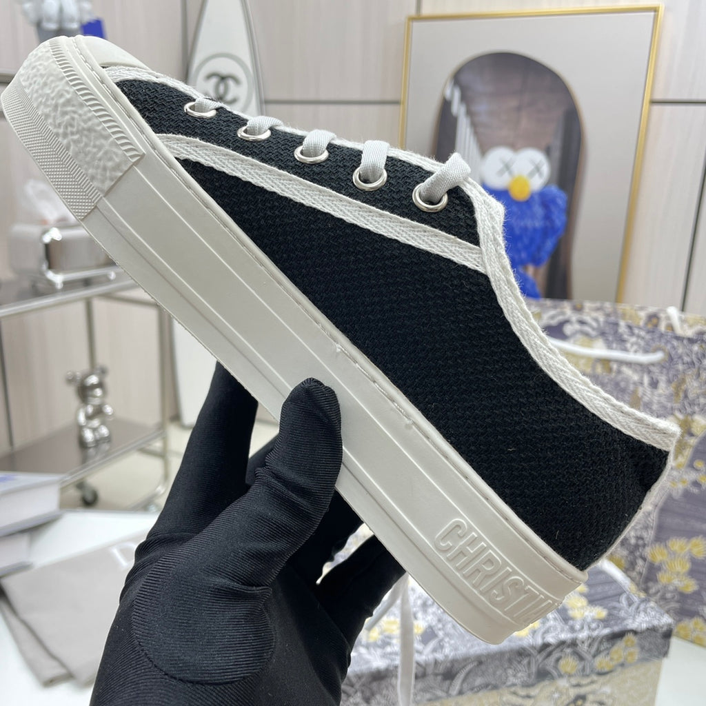1XD66Z Popular shoes