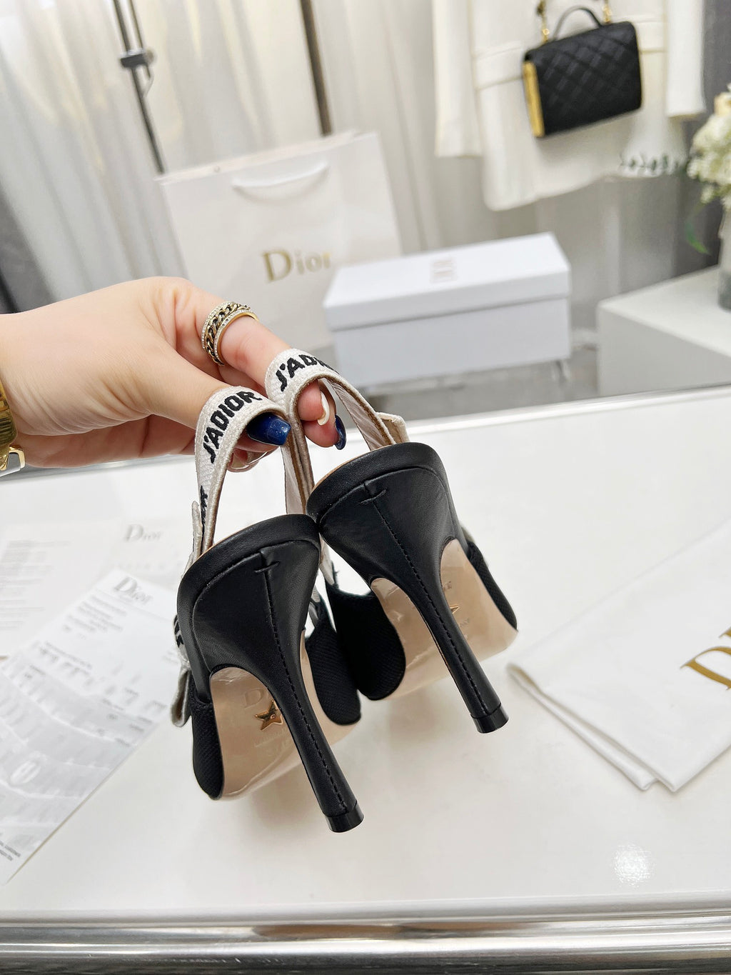 255QD44Z Popular leather High heels