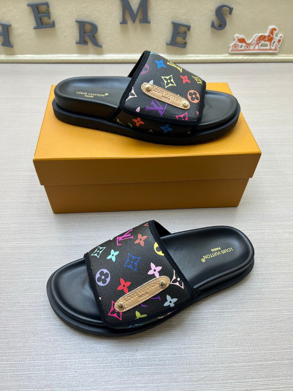 575NE6Z  Popular Slippers