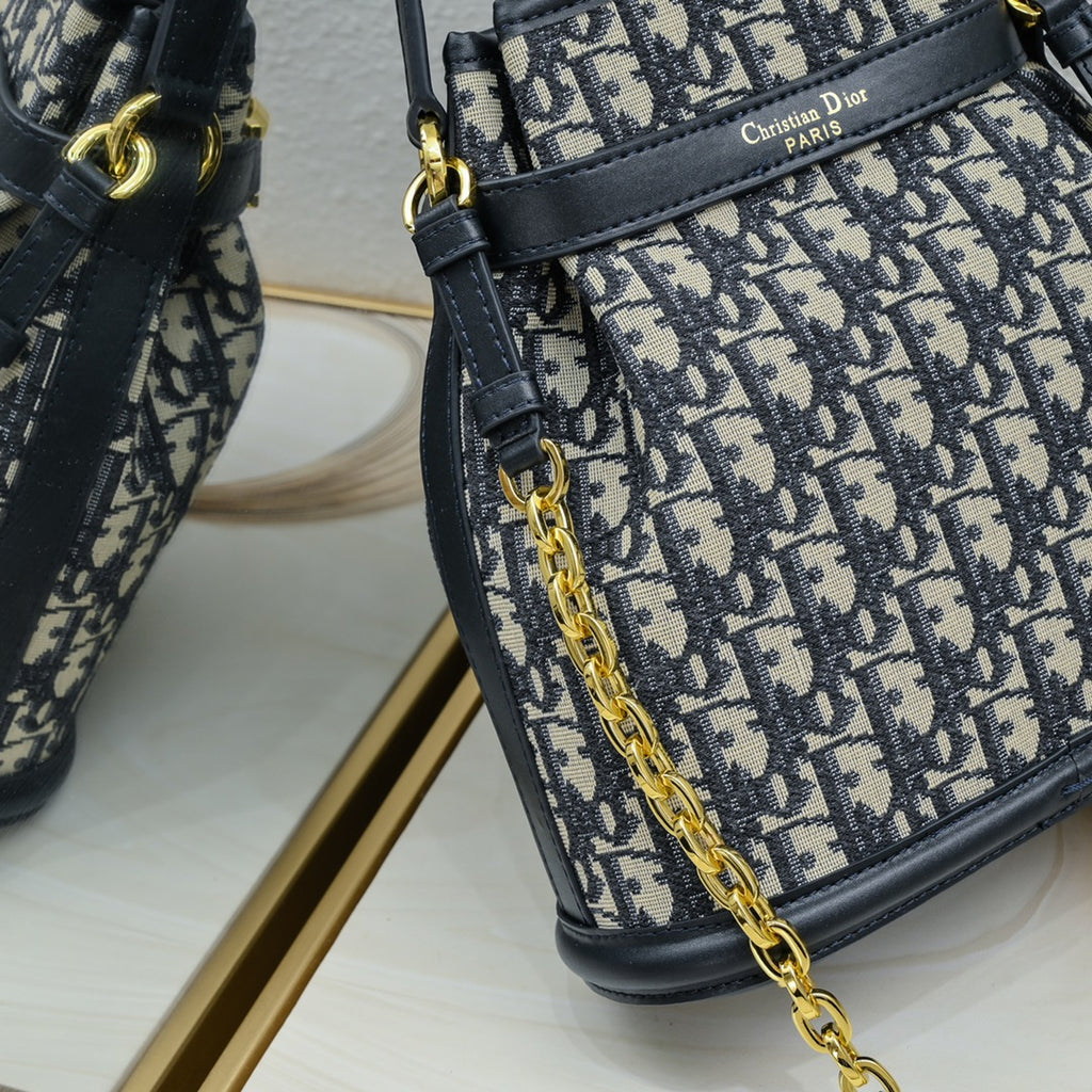 2XD370B Popular    leather bag 