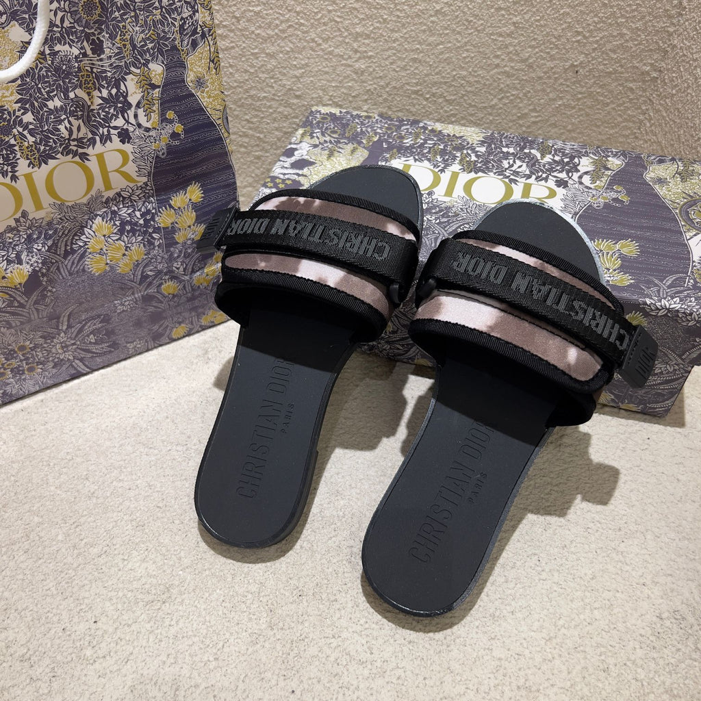 14D18Z Popular slippers
