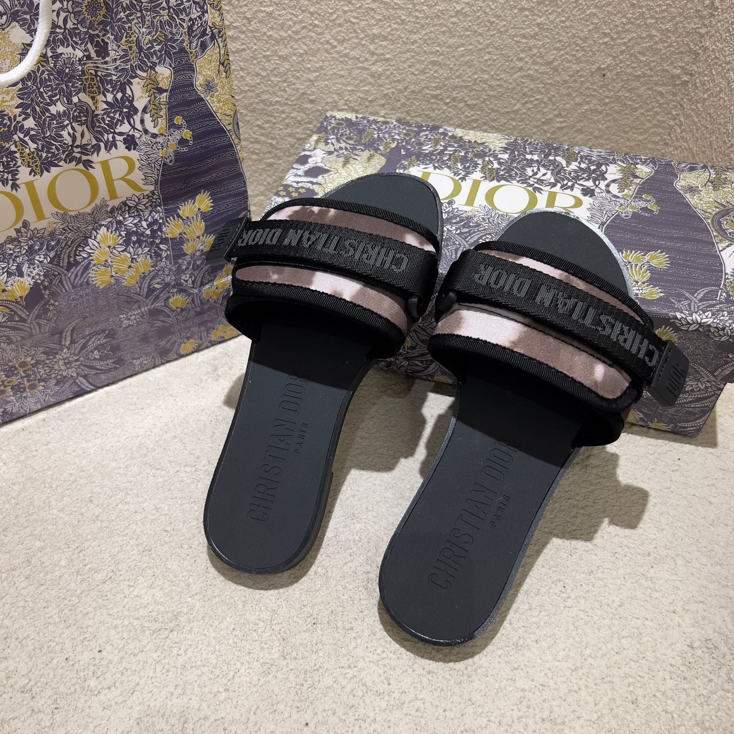 14D18Z Popular slippers
