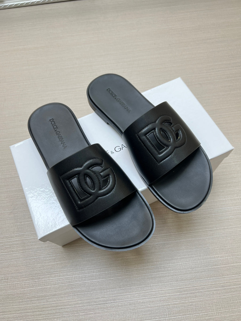 54A63Z Popular slippers
