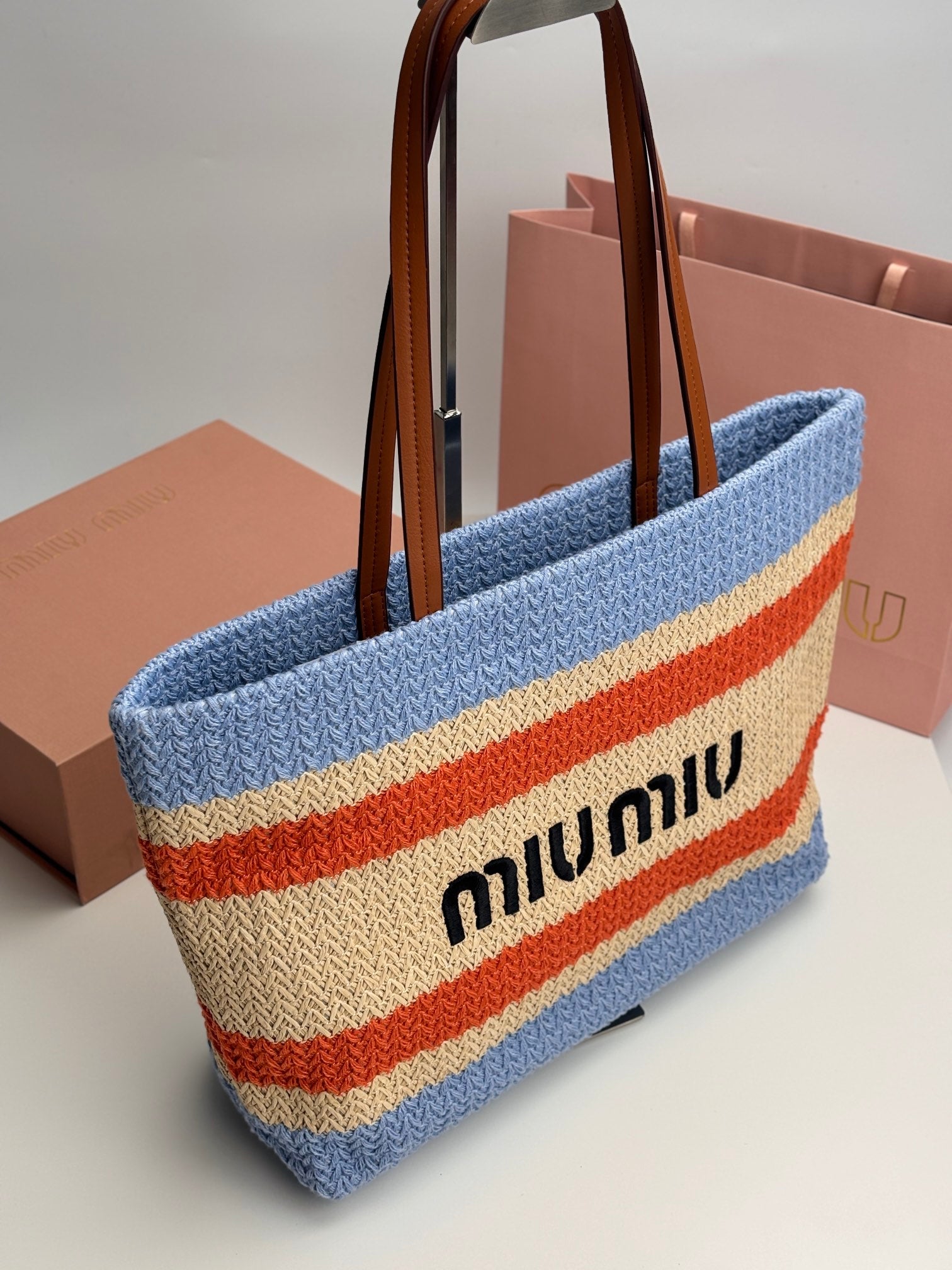 1XA78B Popular    Woven Bag