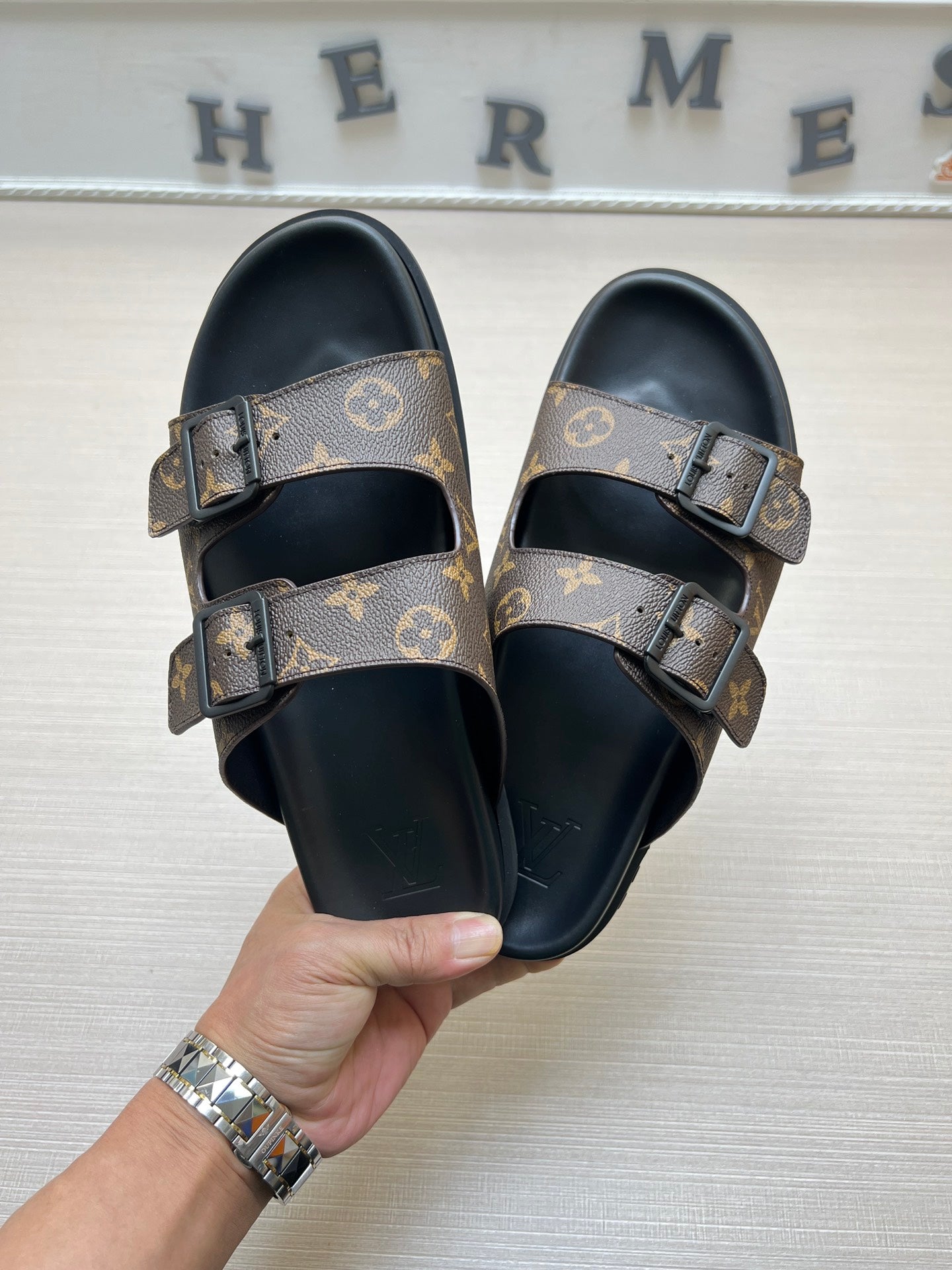 54E57Z Popular slippers