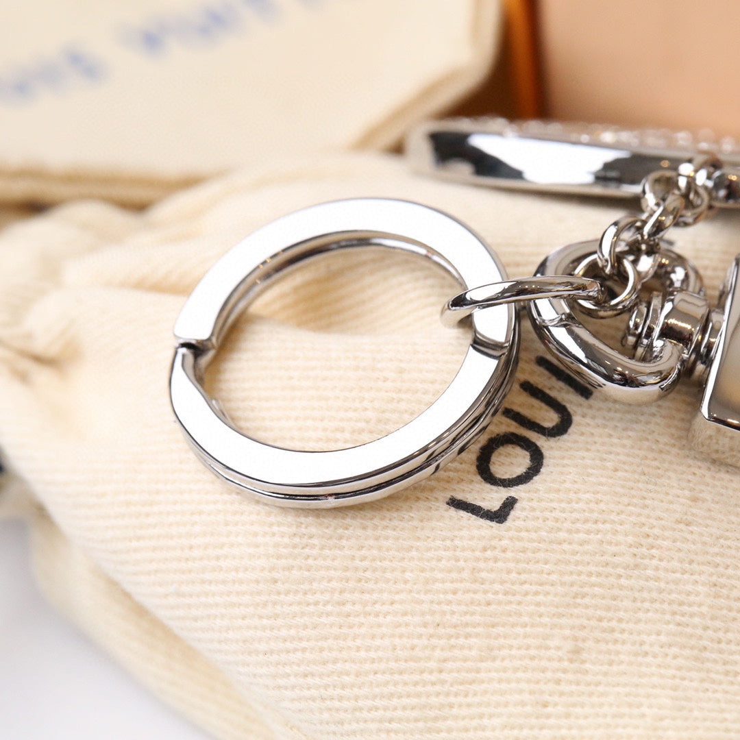 35QE6A Popular bag 's charms accessories