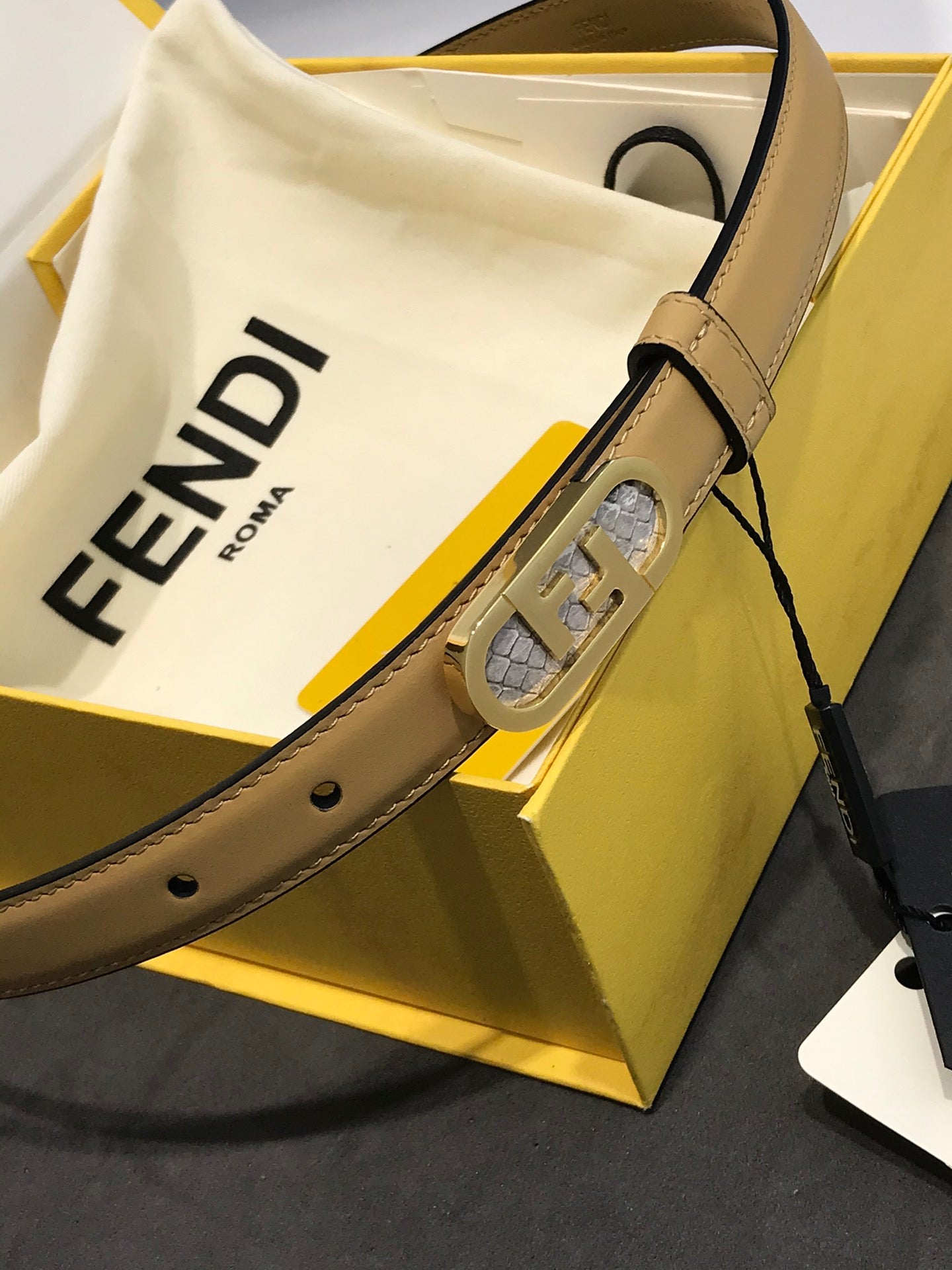 14F76P Popular  High quality belt With full package