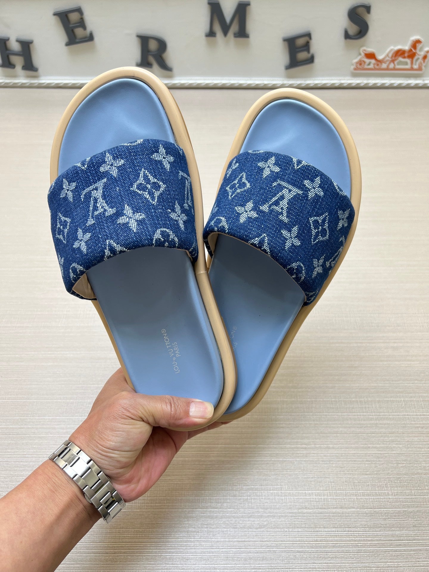 535ZE302Z Popular Slippers