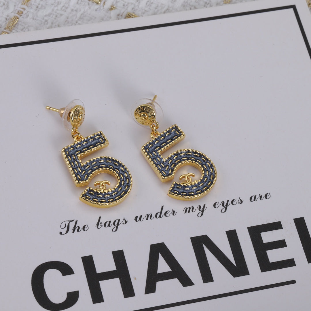 14C305E Popular Earrings