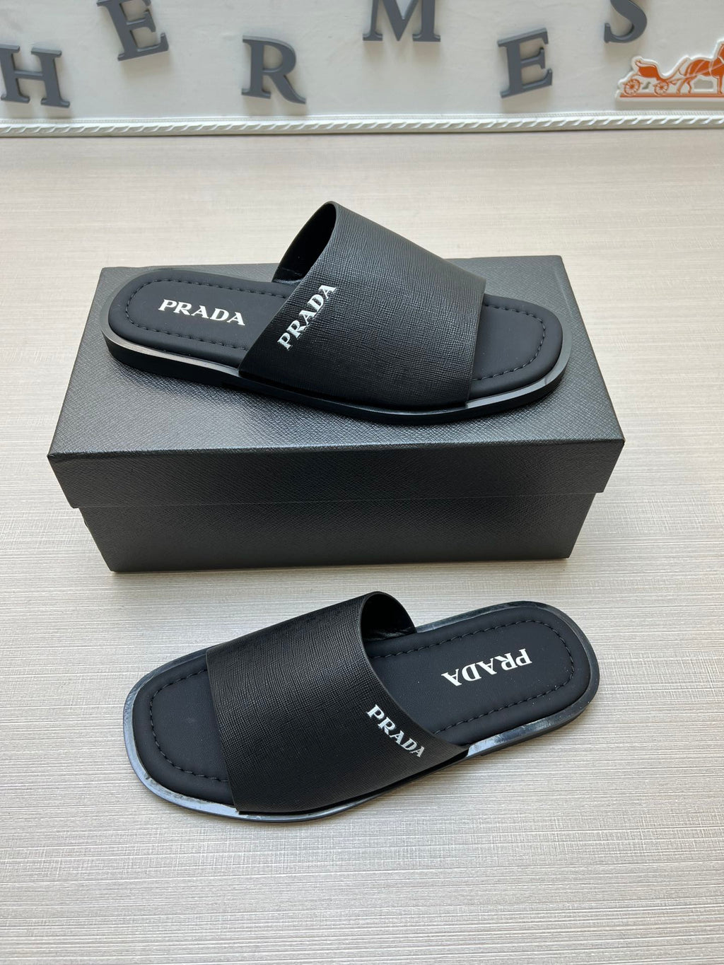54PD72Z Popular slippers
