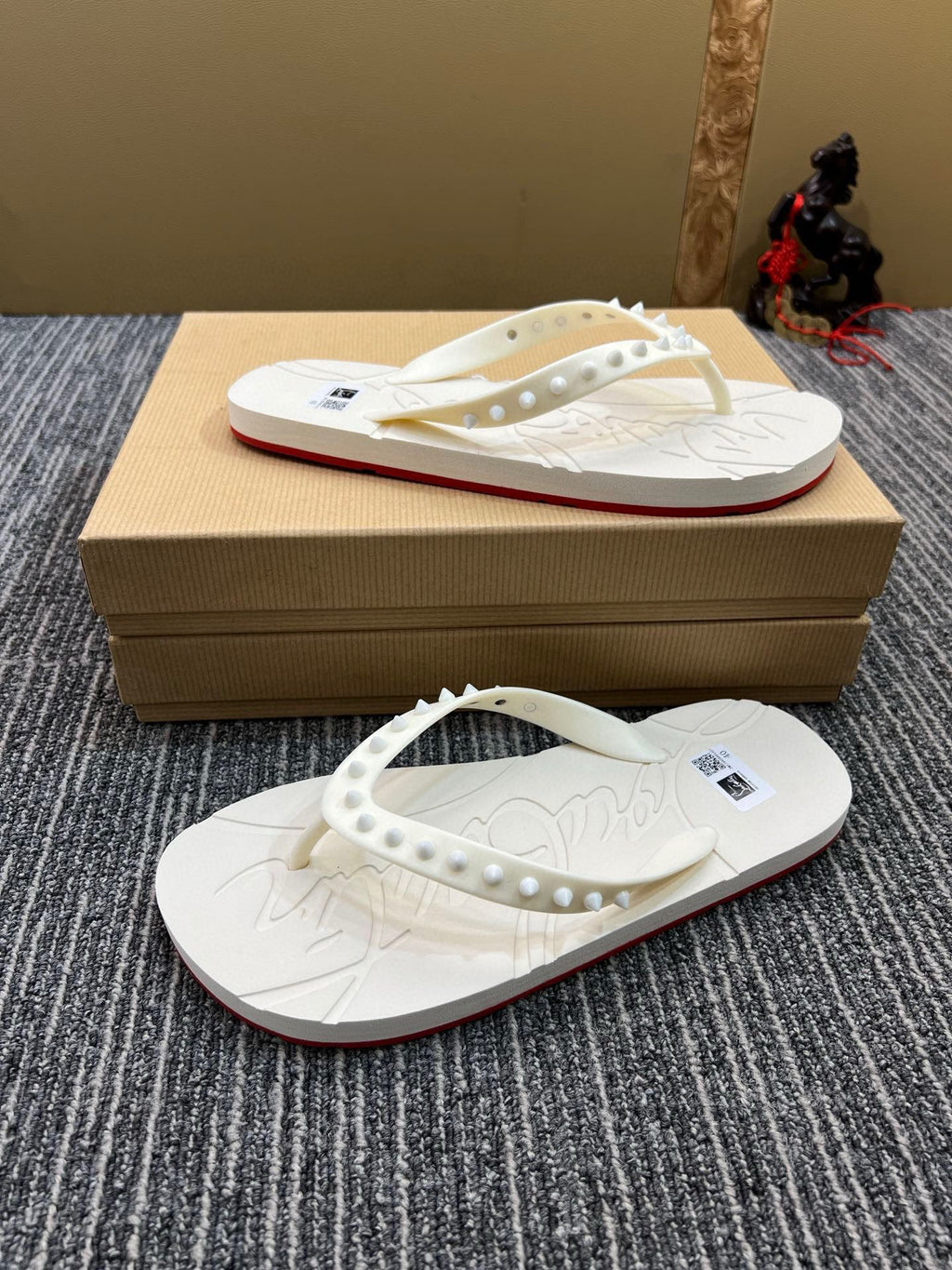 535ZA290Z Popular Slippers