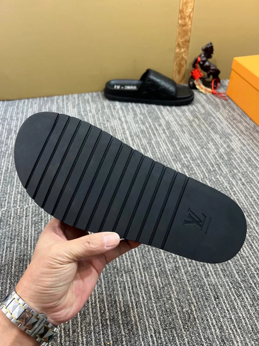 5YE47Z Popular Slippers