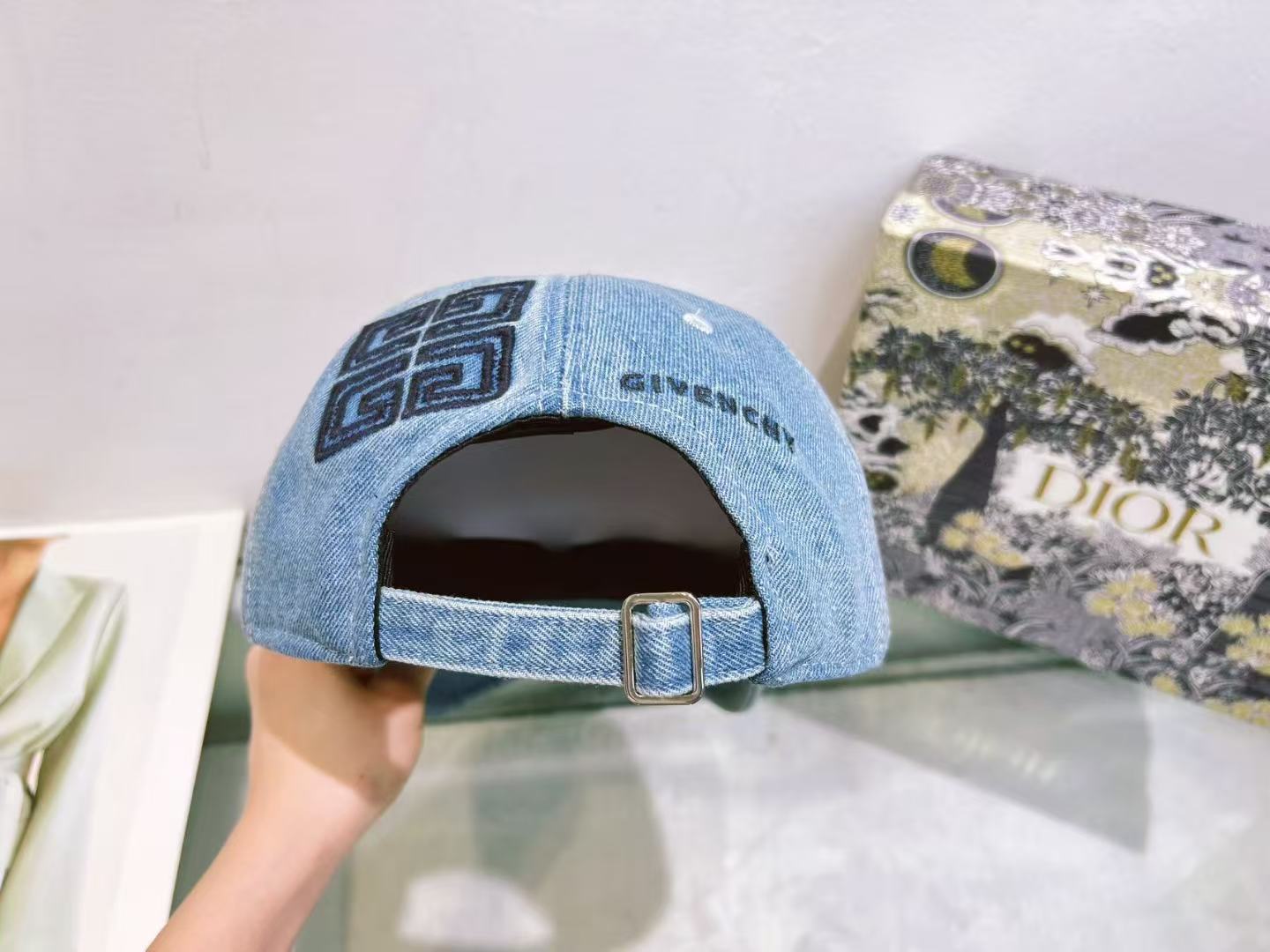 125ZGV508M Popular  hats