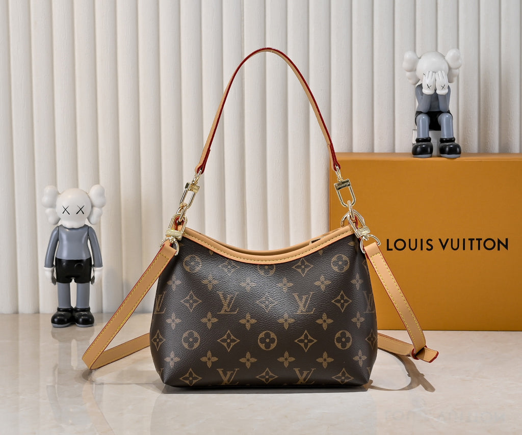 146PE111B Popular leather bag