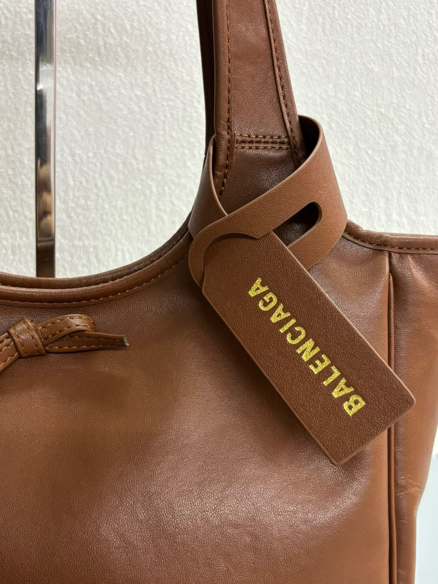 146PJ143B Popular leather bags