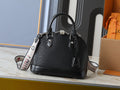 146PE102B Popular leather bag