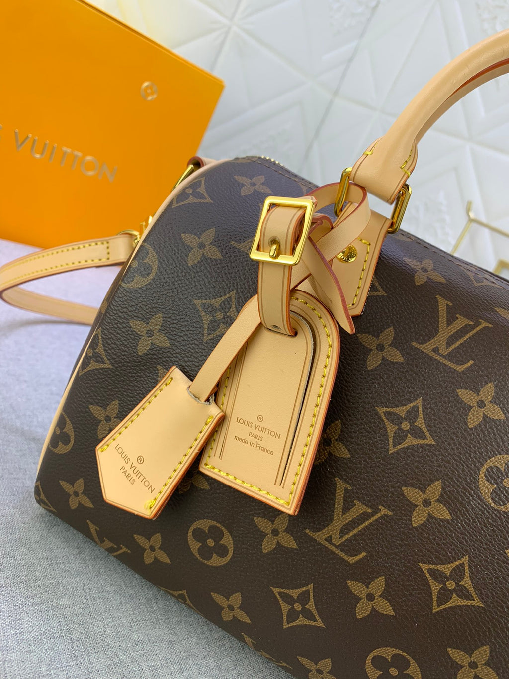 2XE268B Popular  leather bag 