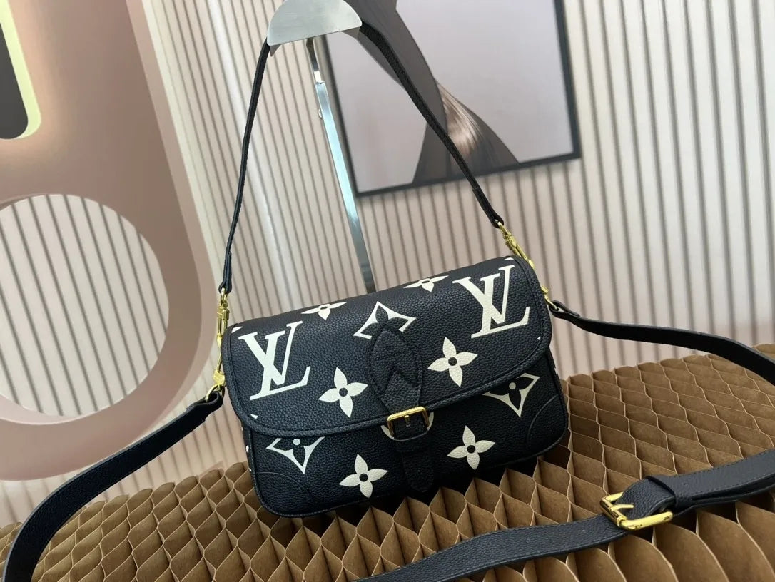 2XE028B Popular leather bag 