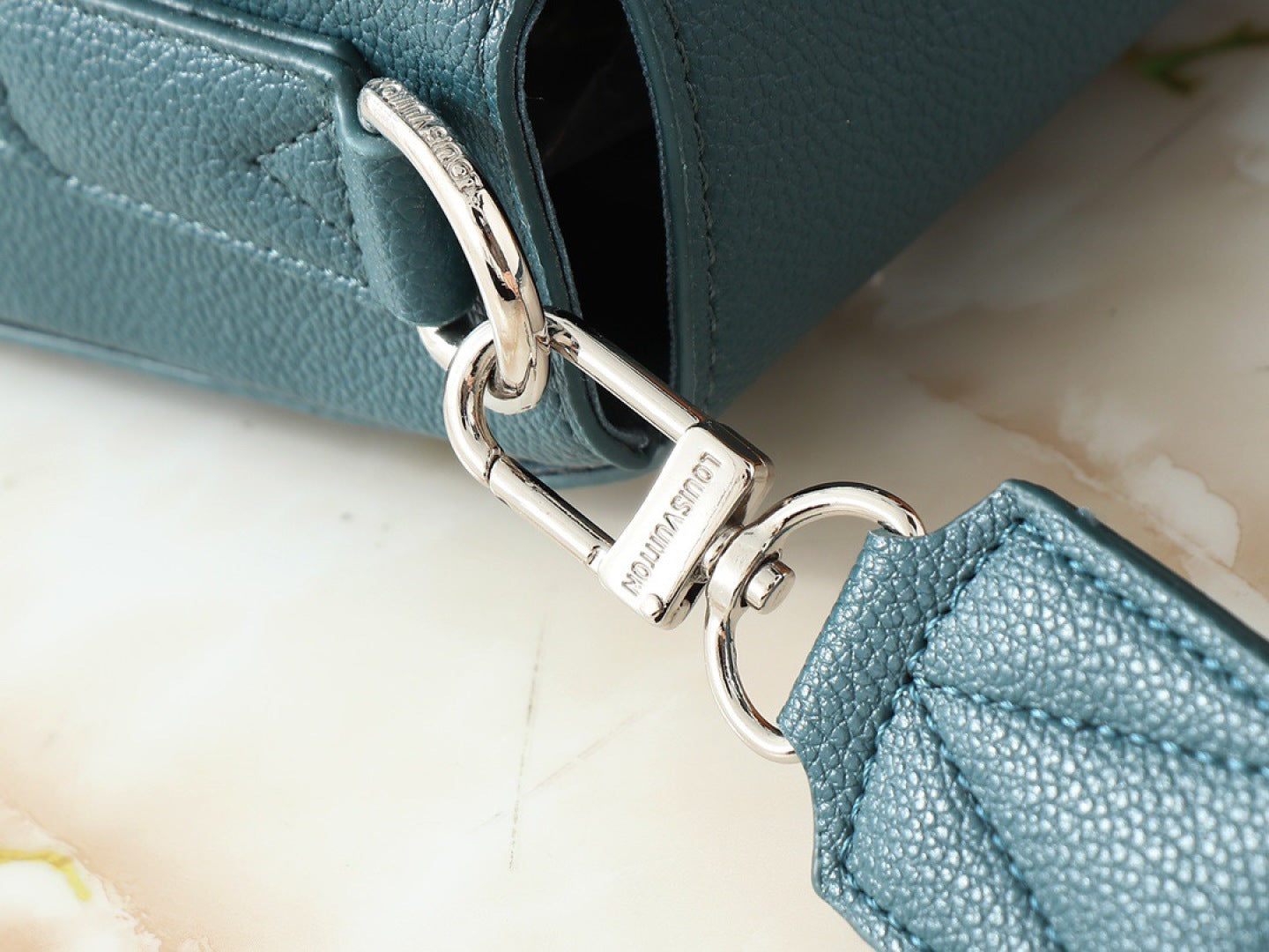 136PE78B Popular leather bag