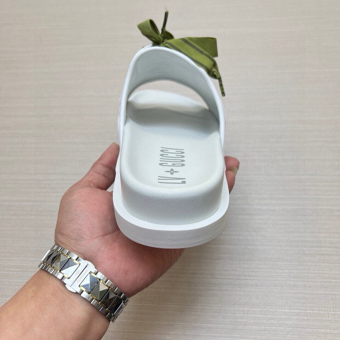 5WB242Z Popular Slippers