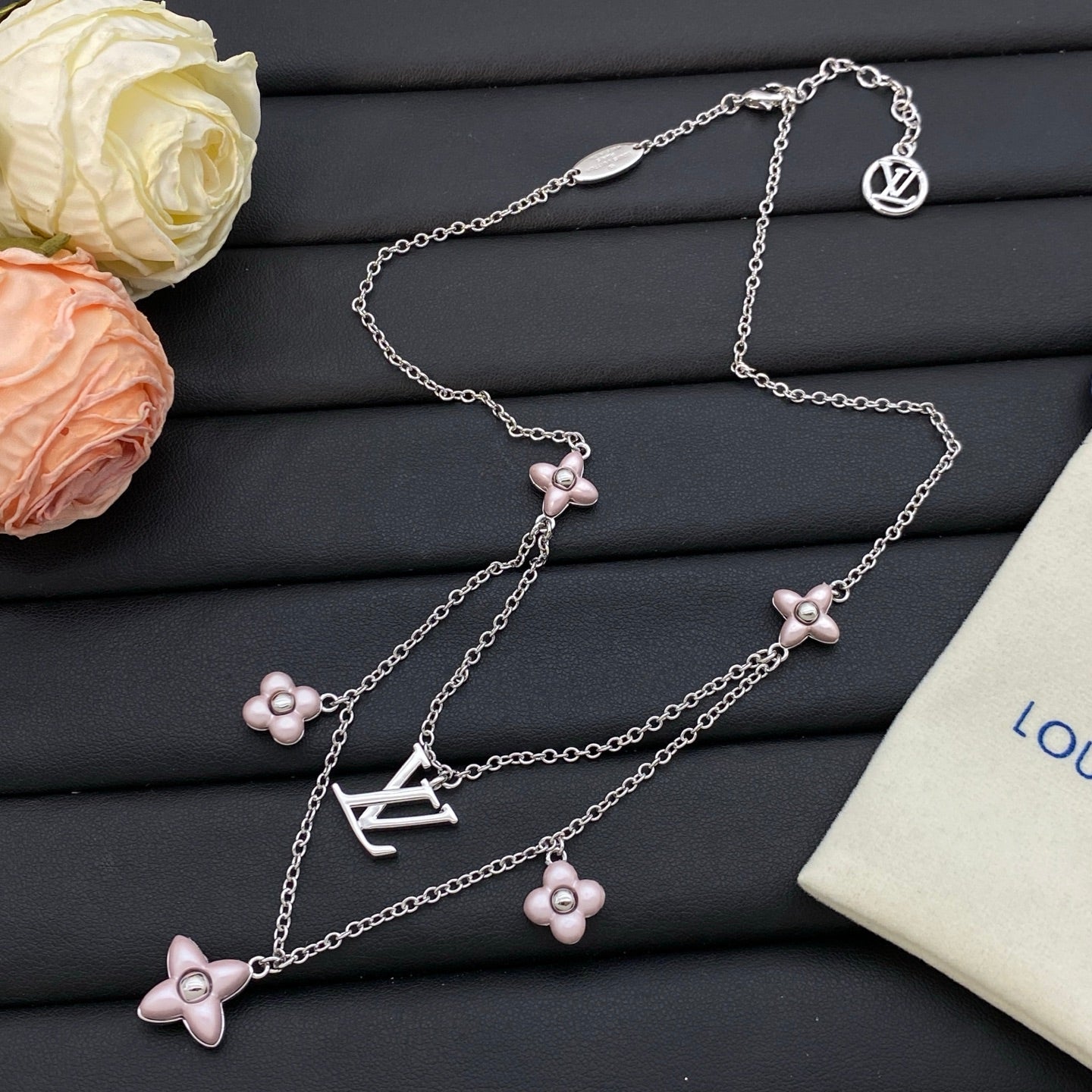15QE131X Popular Necklace