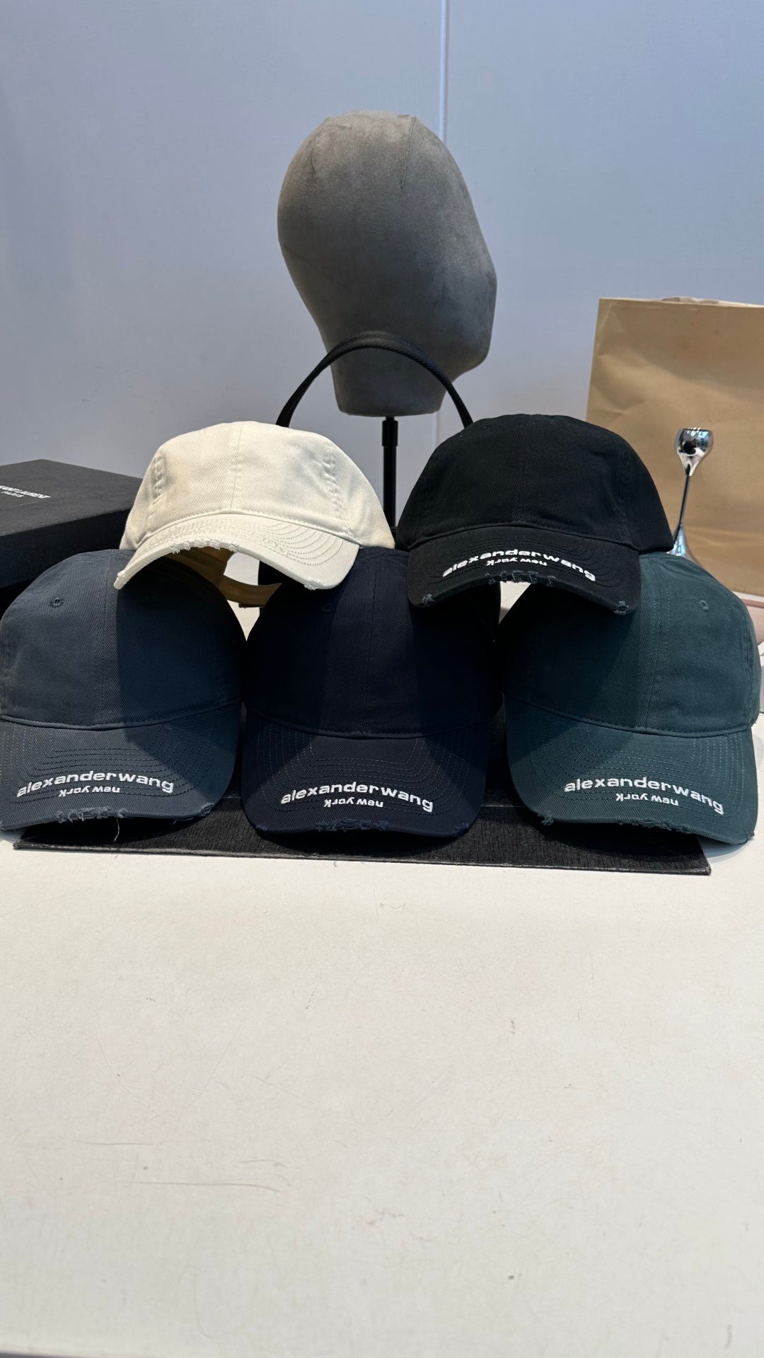 16XA5M Popular hats