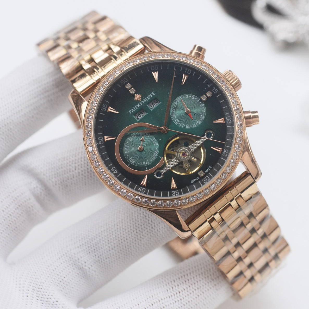 136NA10L  Popular Watches