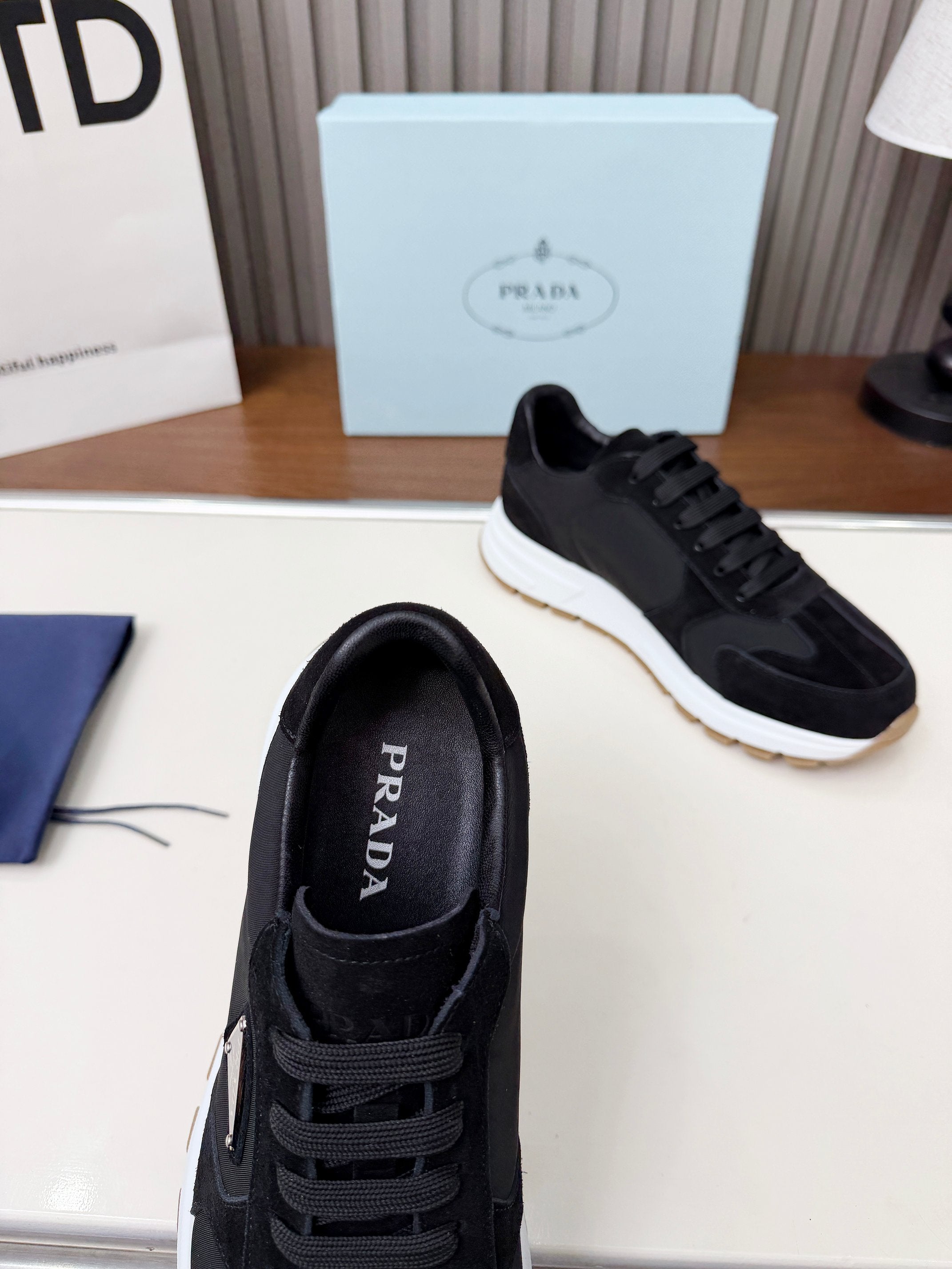Z2P36P61 Popular high-quality leather Shoes