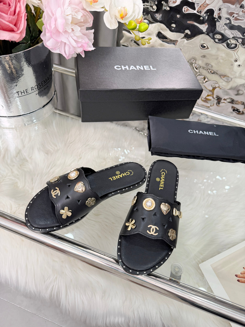 Z2X66C42  Popular high-quality leather slippers