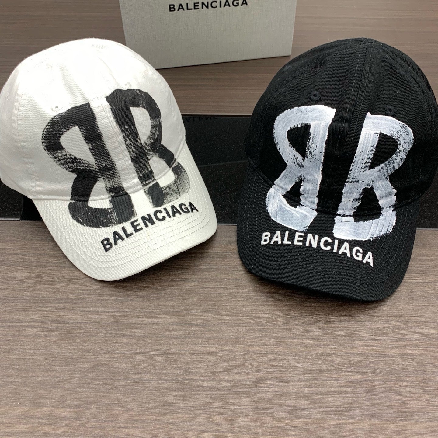 135ZJ530M Popular hats