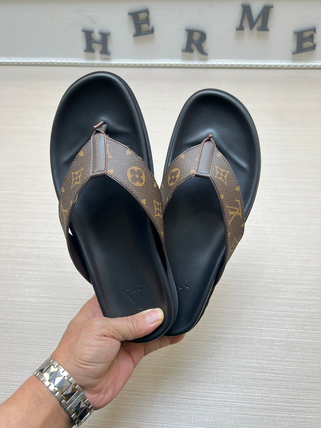 54E57Z Popular slippers