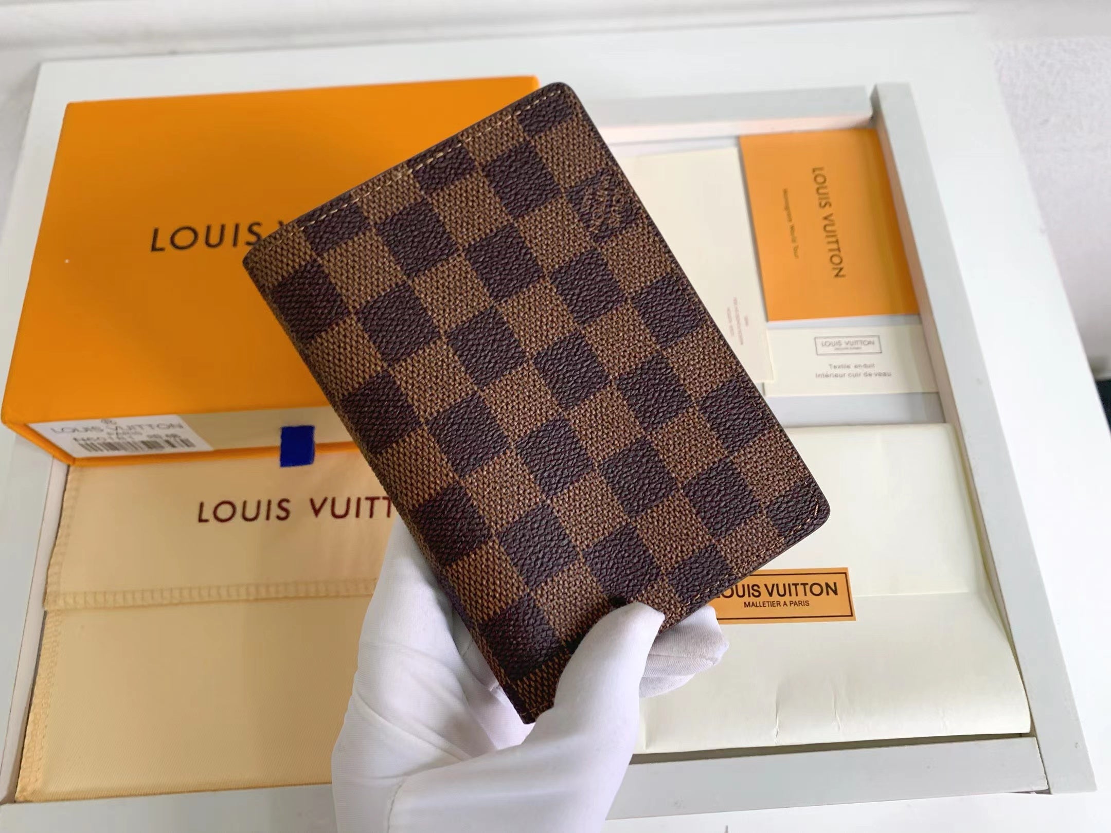 AE300B Popular  leather wallets