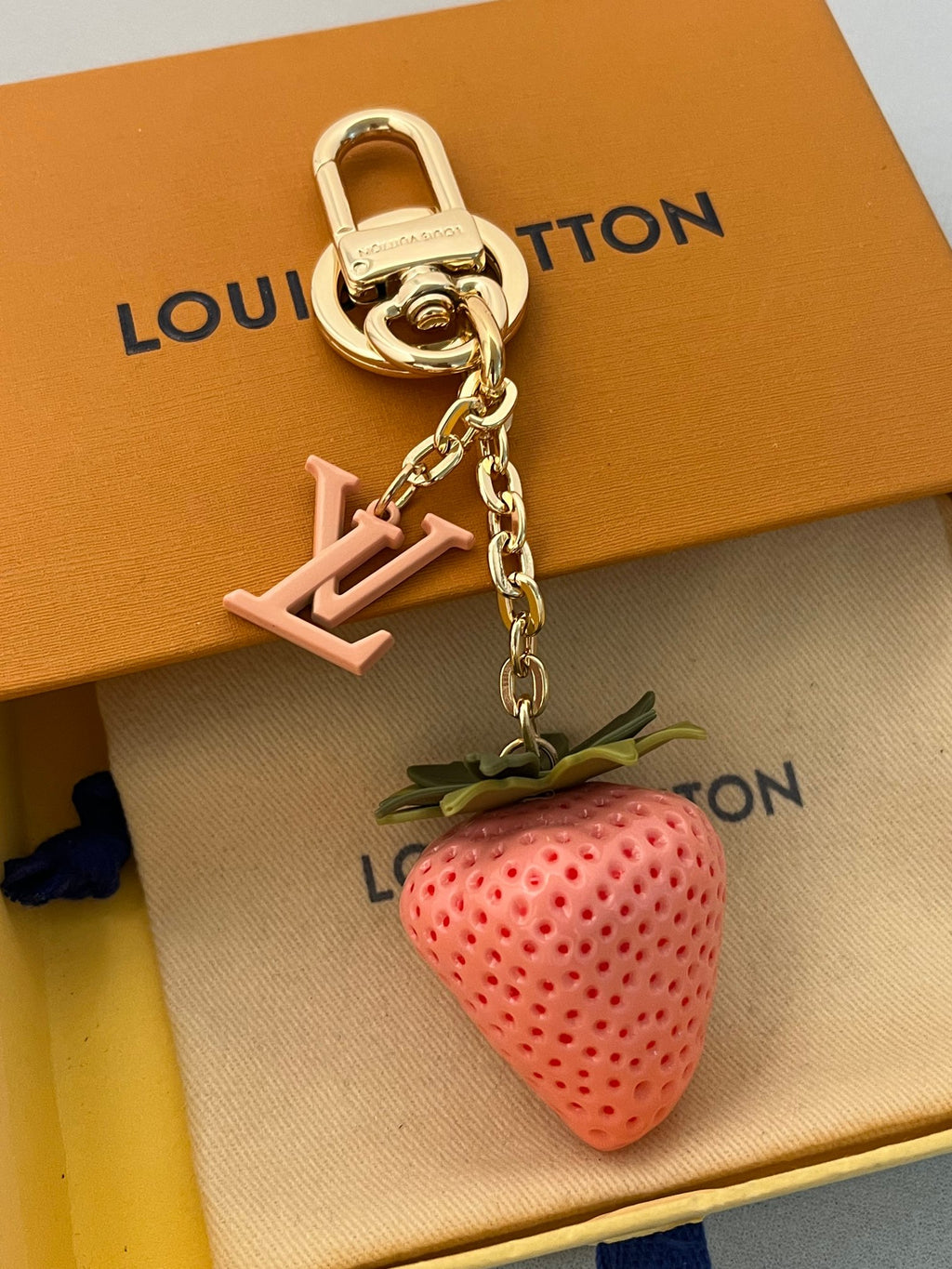 35ZE19A Popular bag 's charms accessories