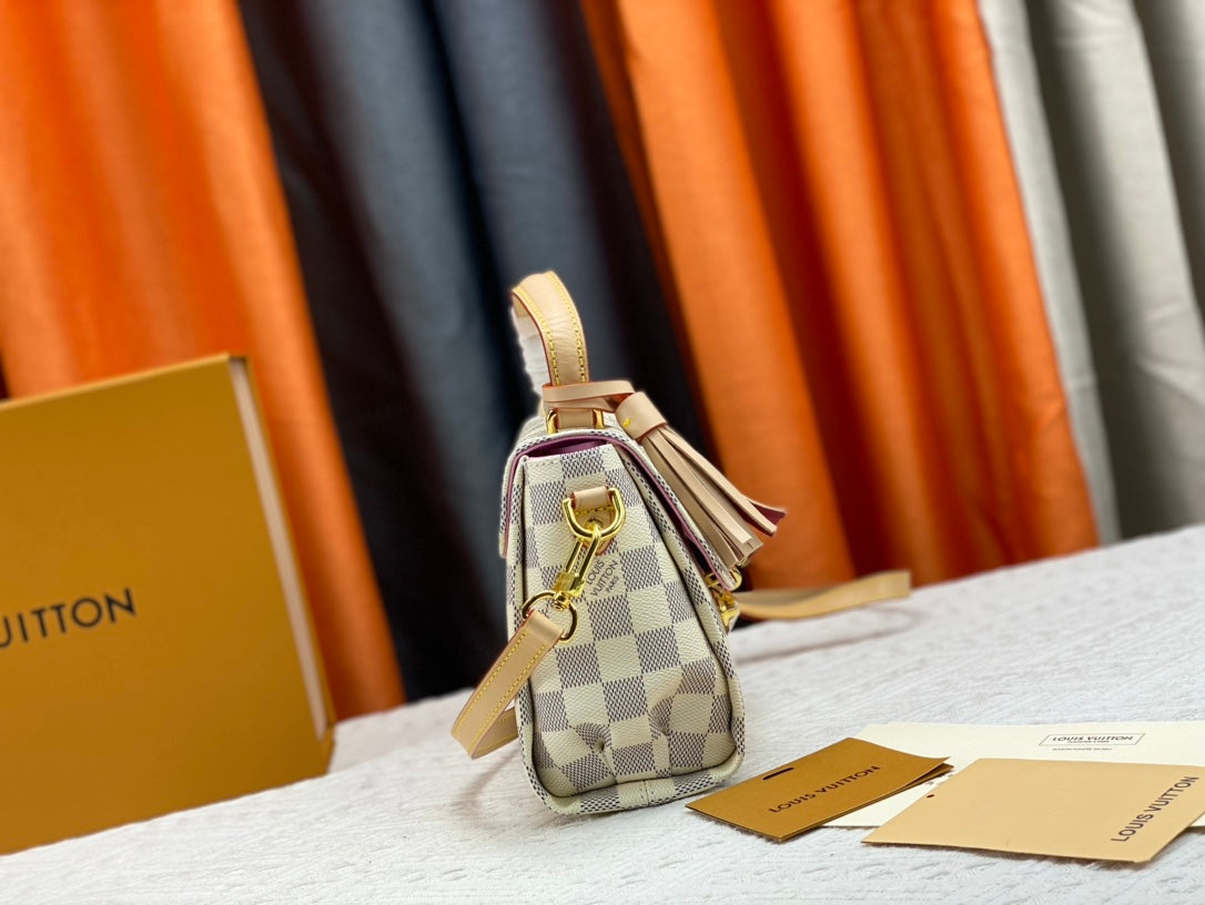 1WE2B Popular leather Bags
