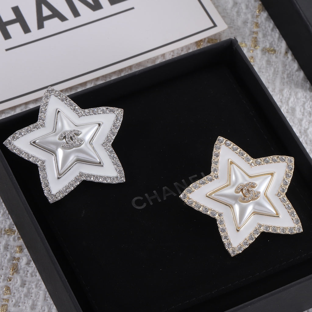 14C1082X    Popular  Brooch