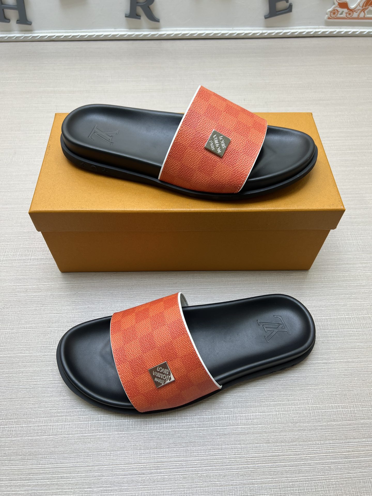 54E69Z Popular slippers