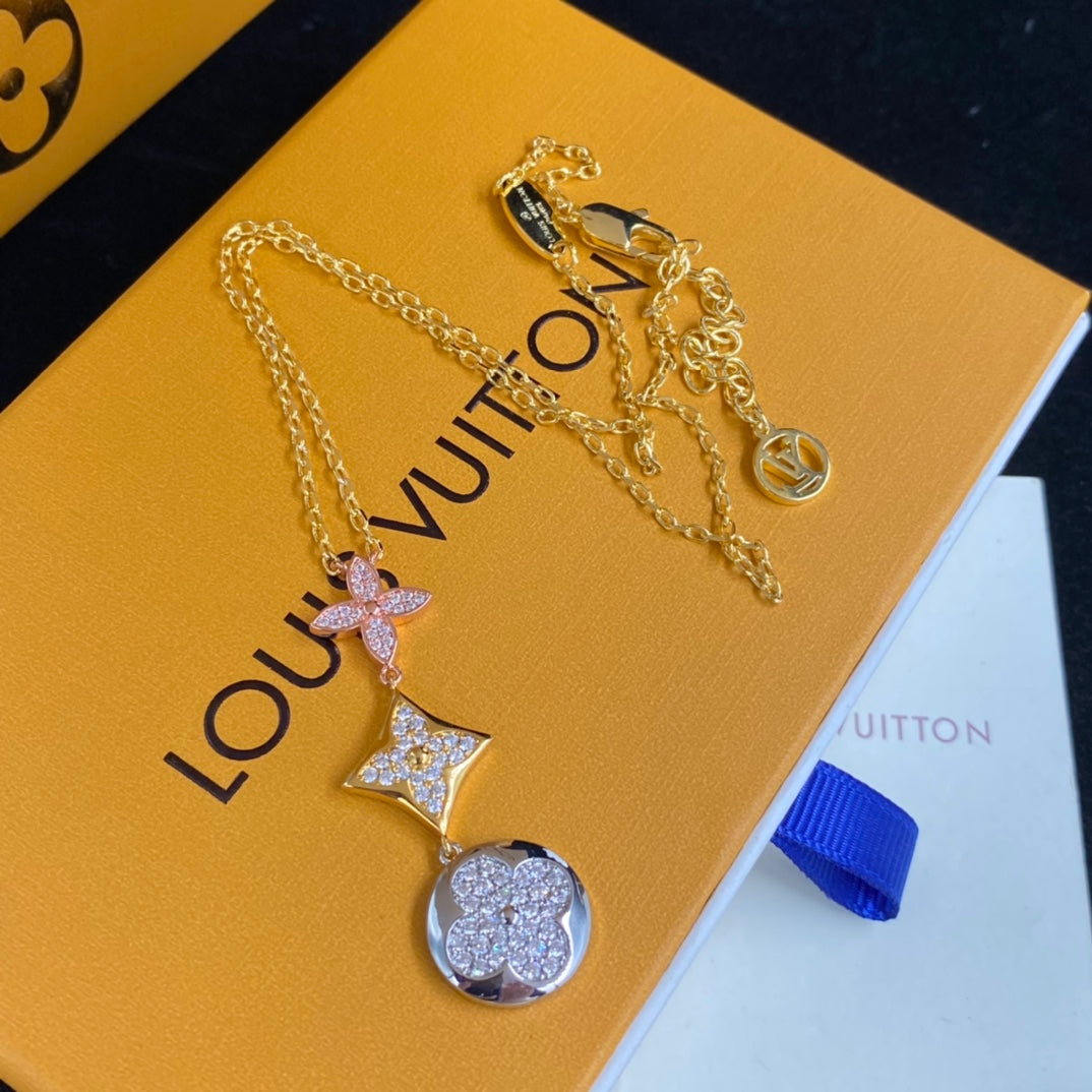 14E962X  Popular   Necklaces