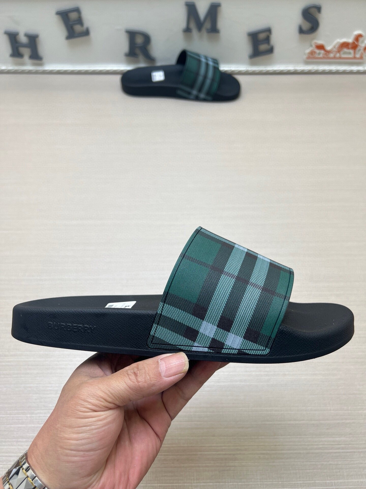 535ZR251Z Popular Slippers
